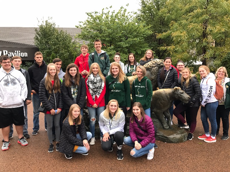 Central City Public Schools National Honor Society visits Henry